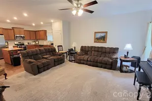 343 Ox Bow Cir, Mount Holly, NC 28120 - Photo 10