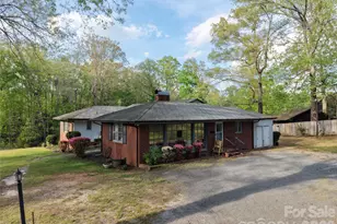 303 Breslin St, Wadesboro, NC 28170 - Photo 4