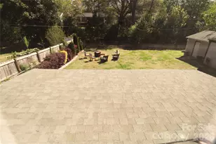 3931 Irvington Dr, Charlotte, NC 28205 - Photo 12