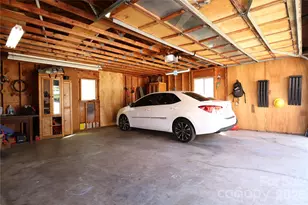 3931 Irvington Dr, Charlotte, NC 28205 - Photo 30