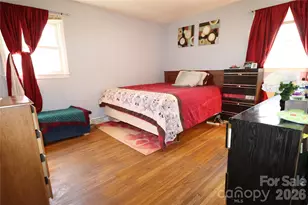 3931 Irvington Dr, Charlotte, NC 28205 - Photo 16