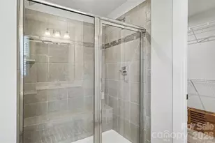 10190 Black Locust Ln, Charlotte, NC 28215 - Photo 24