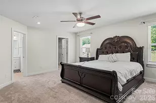 10190 Black Locust Ln, Charlotte, NC 28215 - Photo 22