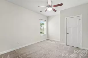 10190 Black Locust Ln, Charlotte, NC 28215 - Photo 16