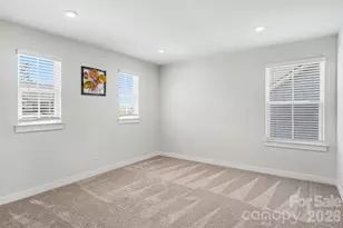 10190 Black Locust Ln, Charlotte, NC 28215 - Photo 20