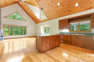 40 Walnut Rdg Cir, Brevard, NC 28712 - Photo 20