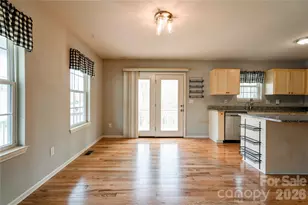 208 N Poston St, Shelby, NC 28150 - Photo 6