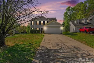 7410 Sarnia Pl, Charlotte, NC 28269 - Photo 2