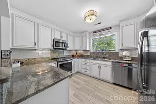 9018 St Lucia Ln, Charlotte, NC 28277 - Photo 20