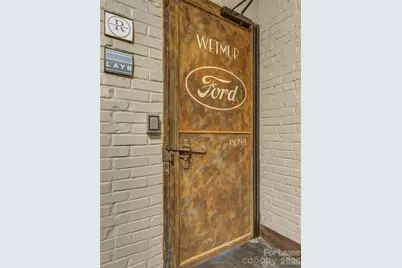 101 Allen Street E #213, Hendersonville, NC 28792 - Photo 2