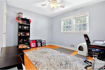 1091 16th Avenue NW, Hickory, NC 28601 - Photo 16