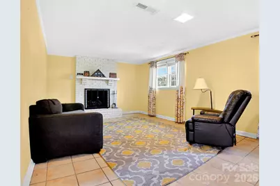 1091 16th Avenue NW, Hickory, NC 28601 - Photo 18