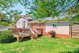 1091 16th Ave NW, Hickory, NC 28601 - Photo 4