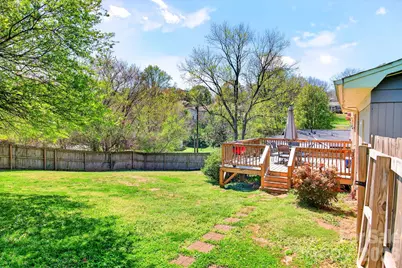 1091 16th Avenue NW, Hickory, NC 28601 - Photo 2