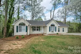 123 General Pemberton St, Stanley, NC 28164 - Photo 4