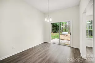 5806 Pennycross Ln, Charlotte, NC 28216 - Photo 10