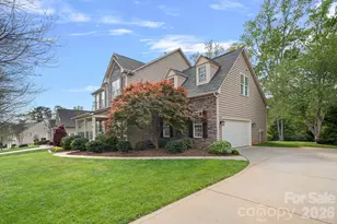 528 Becker Ave, Fort Mill, SC 29715 - Photo 2