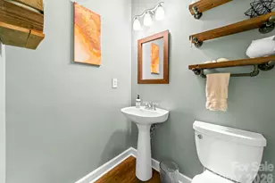 9907 Davis Lake Pkwy, Charlotte, NC 28269 - Photo 20