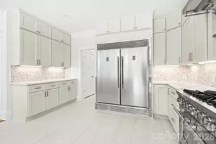 4304 Tangle Dr, Charlotte, NC 28211 - Photo 14