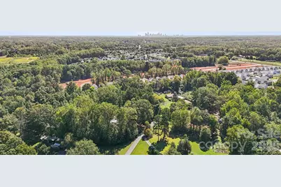 4416 McClure Road, Charlotte, NC 28216 - Photo 8