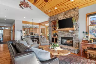 121 Spring Rock Rd, Burnsville, NC 28714 - Photo 4