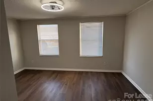 9616 Vinca Cir, Charlotte, NC 28213 - Photo 2