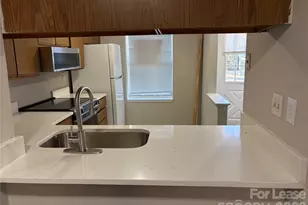 9616 Vinca Cir, Charlotte, NC 28213 - Photo 4