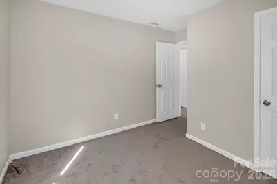 10219 Roundleaf Drive, Charlotte, NC 28213 - Photo 32