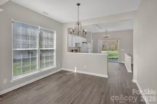 10219 Roundleaf Dr, Charlotte, NC 28213 - Photo 8