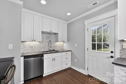307 E Peterson Drive, Charlotte, NC 28217 - Photo 14