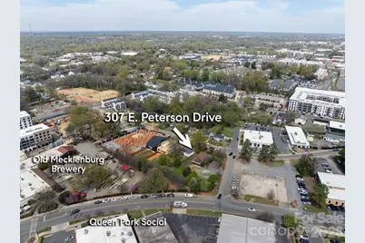 307 E Peterson Drive, Charlotte, NC 28217 - Photo 32