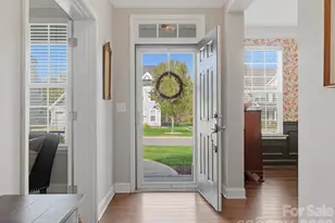 11578 Macallano Dr, Charlotte, NC 28215 - Photo 6