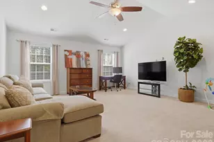 11578 Macallano Dr, Charlotte, NC 28215 - Photo 40