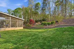 11578 Macallano Dr, Charlotte, NC 28215 - Photo 2