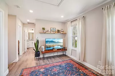 688 Dairy Street, Hendersonville, NC 28739 - Photo 10