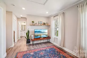 688 Dairy St, Hendersonville, NC 28739 - Photo 10