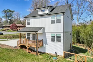 688 Dairy St, Hendersonville, NC 28739 - Photo 2