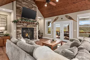 193 Youngs Cove Rd, Candler, NC 28715 - Photo 6