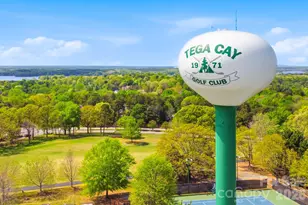 9101 Pitcairn Dr, Tega Cay, SC 29708 - Photo 48