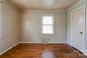 237 Lily St, Shelby, NC 28152 - Photo 6