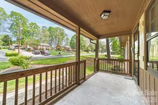 412 E Poplar St, Stanley, NC 28164 - Photo 4