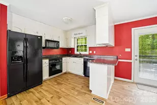 412 E Poplar St, Stanley, NC 28164 - Photo 10