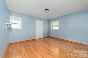 412 E Poplar St, Stanley, NC 28164 - Photo 16