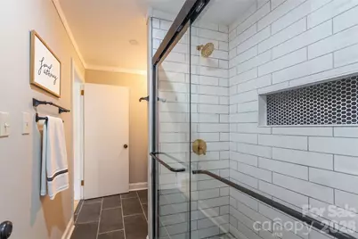 8000 Chapman Street, Charlotte, NC 28216 - Photo 16