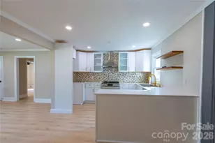 8000 Chapman St, Charlotte, NC 28216 - Photo 12