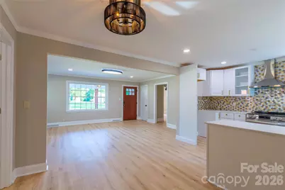 8000 Chapman Street, Charlotte, NC 28216 - Photo 8