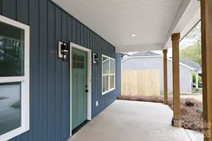 107 Brown St, Clover, SC 29710 - Photo 4