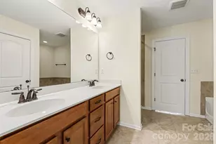 6650 Berewick Commons Pkwy, Charlotte, NC 28278 - Photo 6