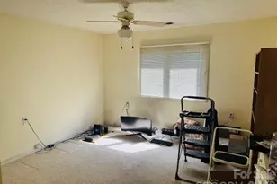 200 Dartcrest Dr, Hendersonville, NC 28792 - Photo 16