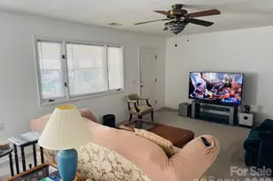 200 Dartcrest Dr, Hendersonville, NC 28792 - Photo 12